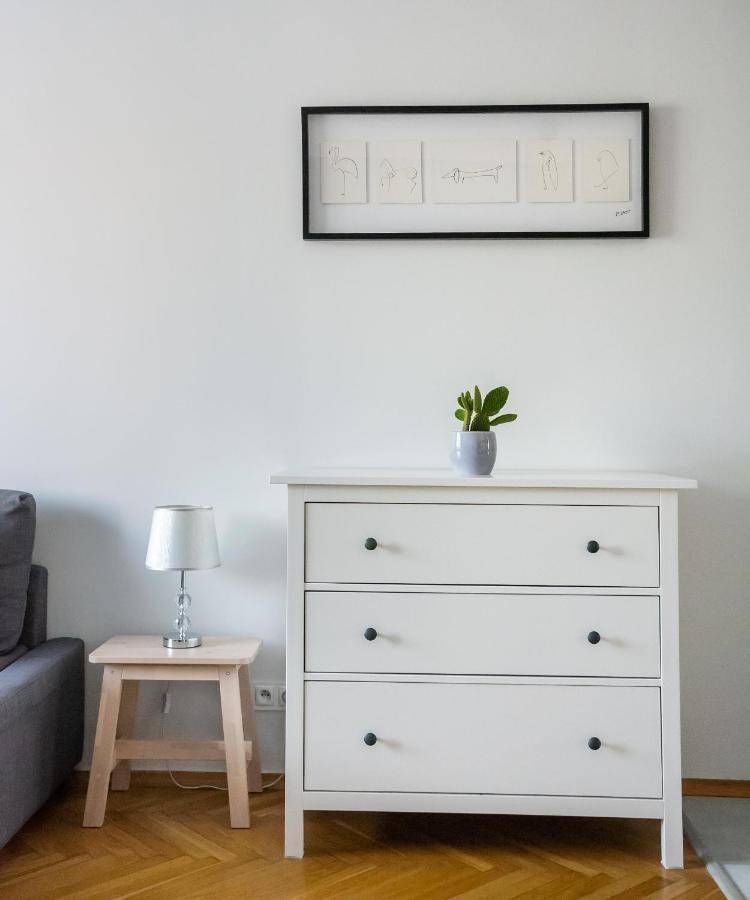Nowogrodzka Grey Apartment Varsavia Esterno foto
